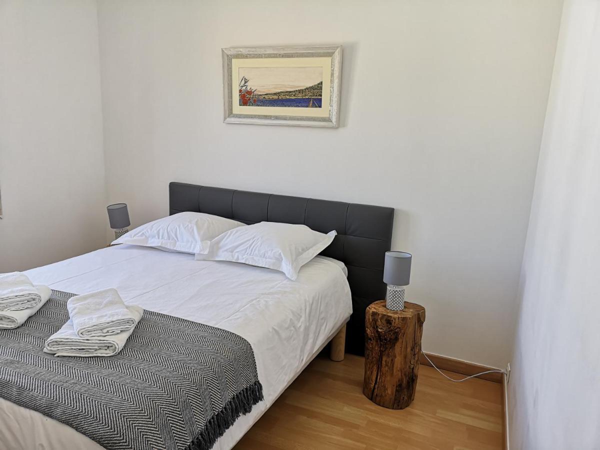 La Casa Villa Ongles Exteriör bild